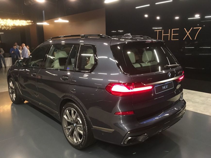 На закрытом спецмероприятии в Москве показали новый BMW X7