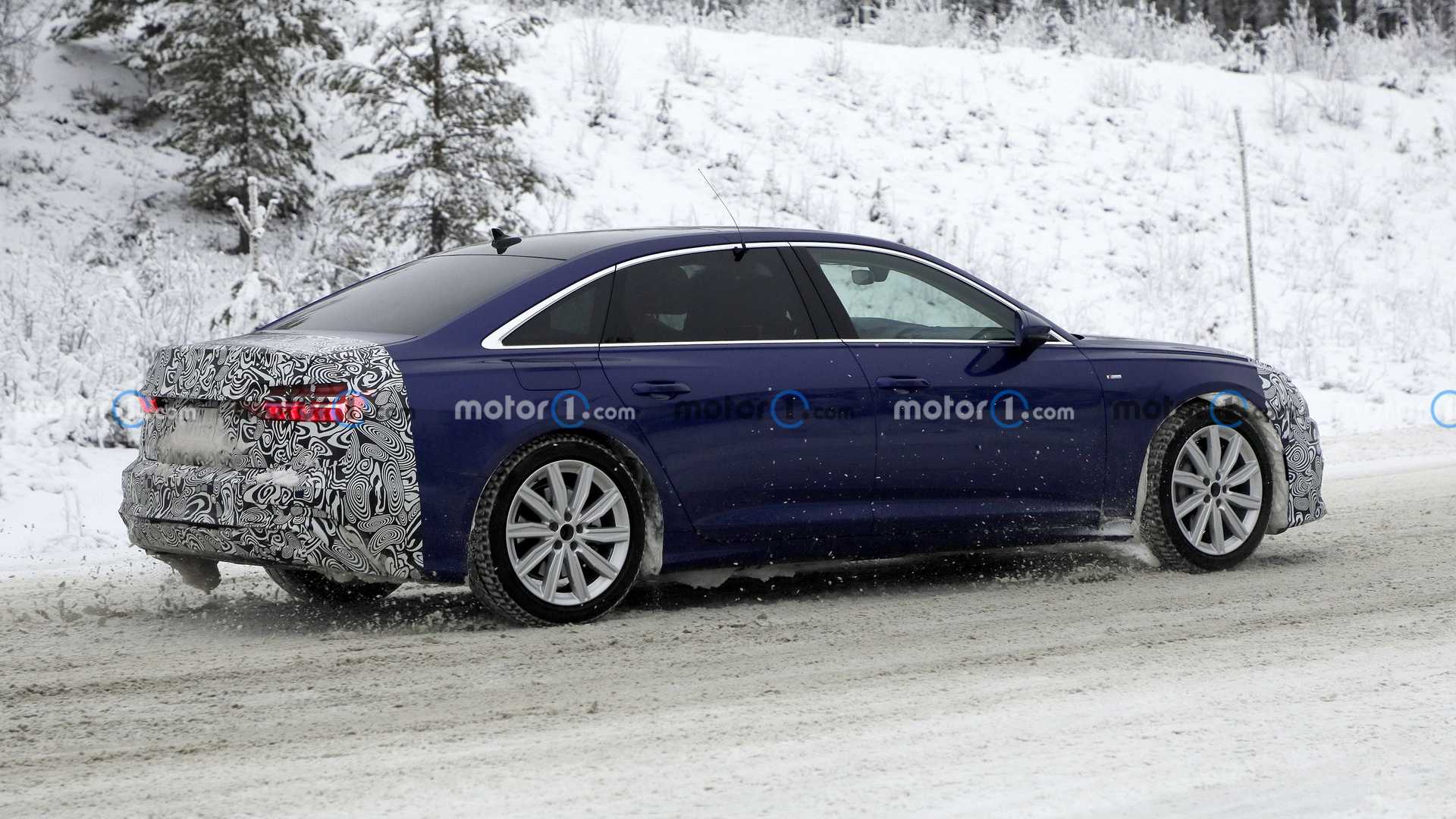 Компания Audi вывела на тестовые испытания обновленный седан Audi A6 2023 года