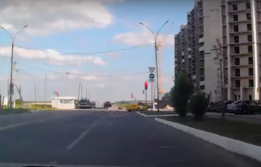 В пензенском Спутнике видеорегистратор «поймал» таксиста на грубом нарушении ПДД