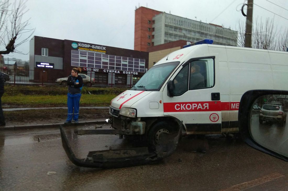 В Пензе автомобиль «скорой» стал участником ДТП на улице Стасова