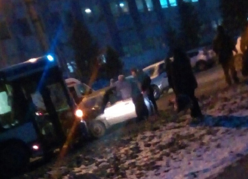 В Пензе на улице Окружной в ДТП попал пассажирский автобус