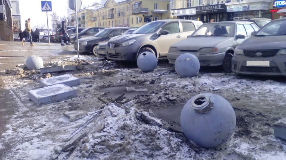 Начальник УЖКХ Пензы рассказал, кто на Московской сломал шары для ограничения проезда авто