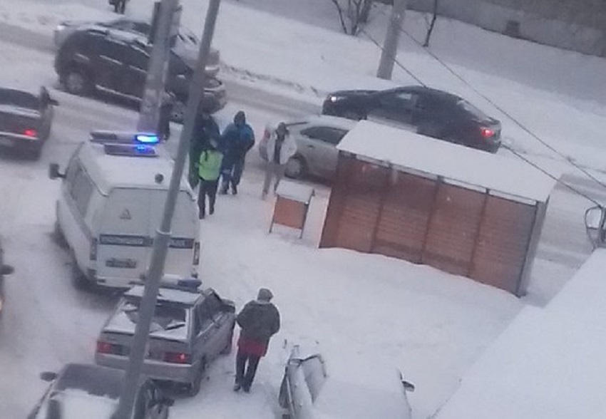 В Пензе на улице Чапаева иномарка сбила студентку и протащила ее несколько метров