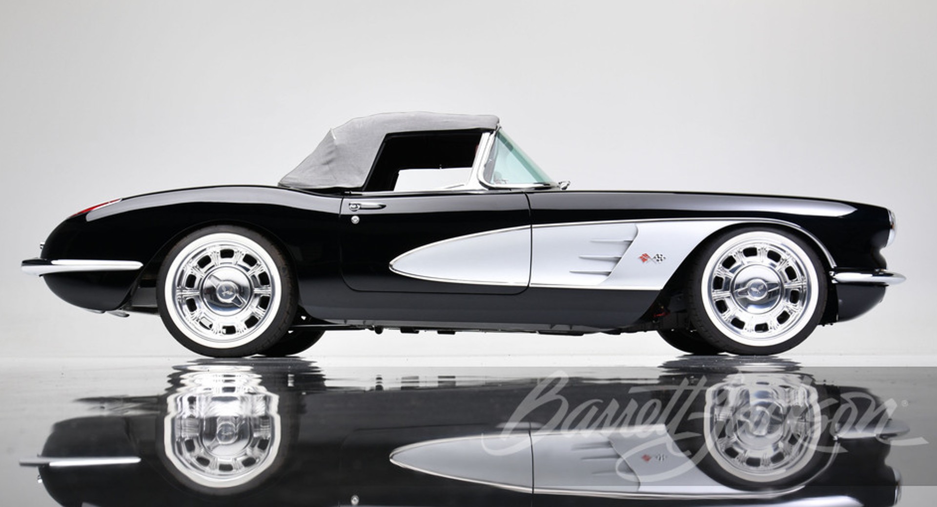 В Сети показали потрясающий Corvette Restomod 1958 года на шасси C7 с двигателем LT1 V8