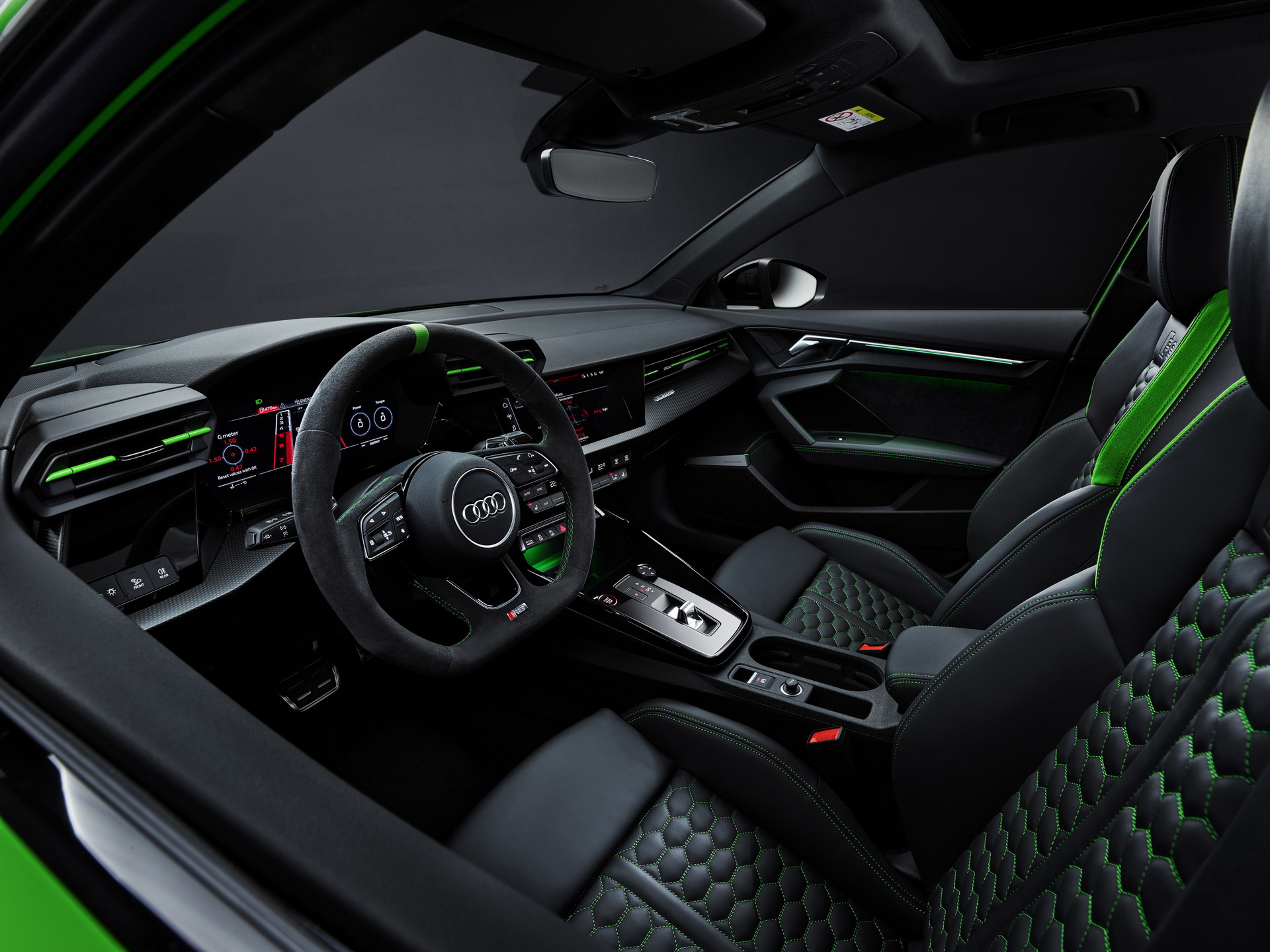 Новый Audi RS3 2022 года поступит в продажу этим летом в США