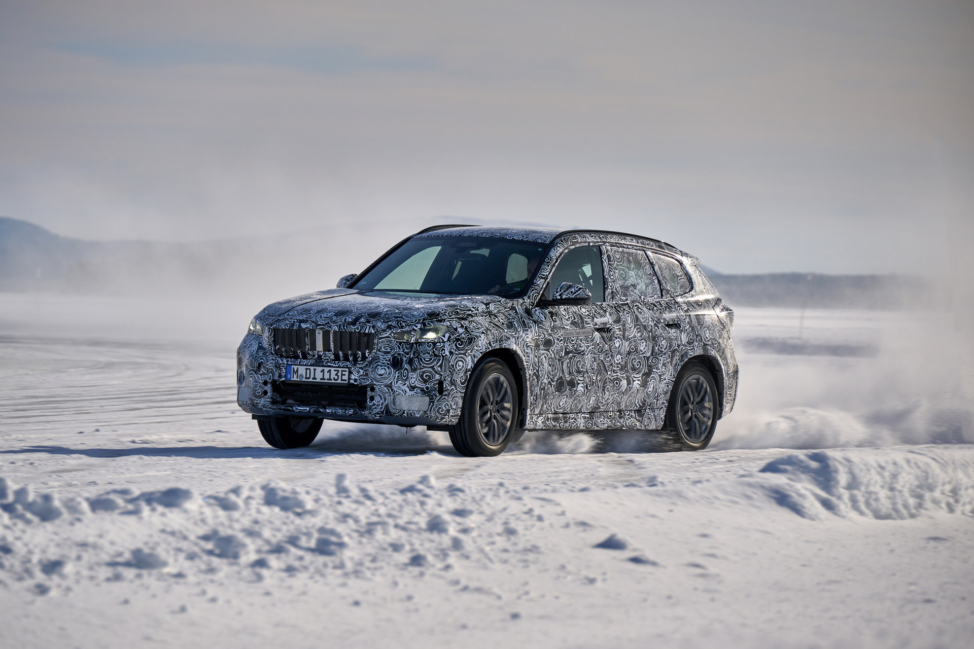 BMW раскрывает автономность нового iX1 во время испытаний на Севере