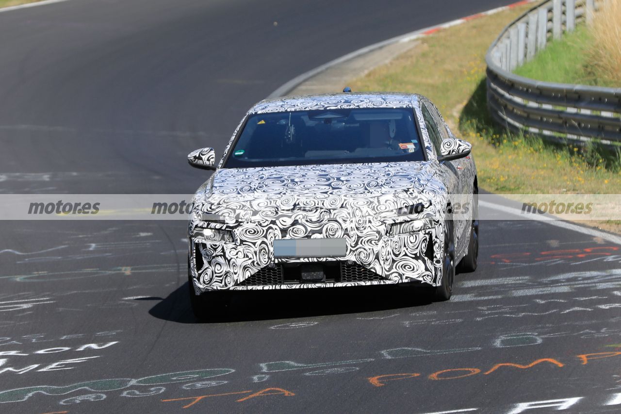 Новый Audi A6 Sportback e-tron снова замечен в новых тестах на Нюрбургринге