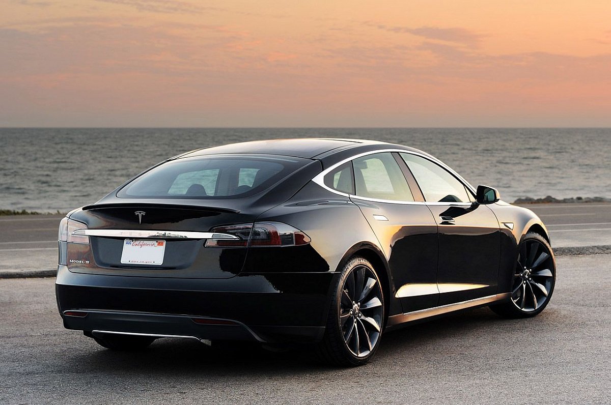 Разгневанные владельцы Tesla в Китае перегорели из-за пропущенных скидок
