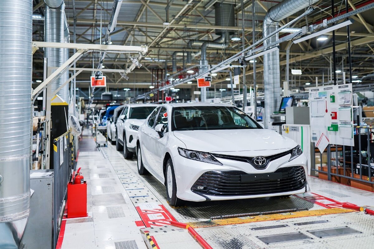 Компания Toyota планирует выпустить 10,6 млн автомобилей в 2023 году