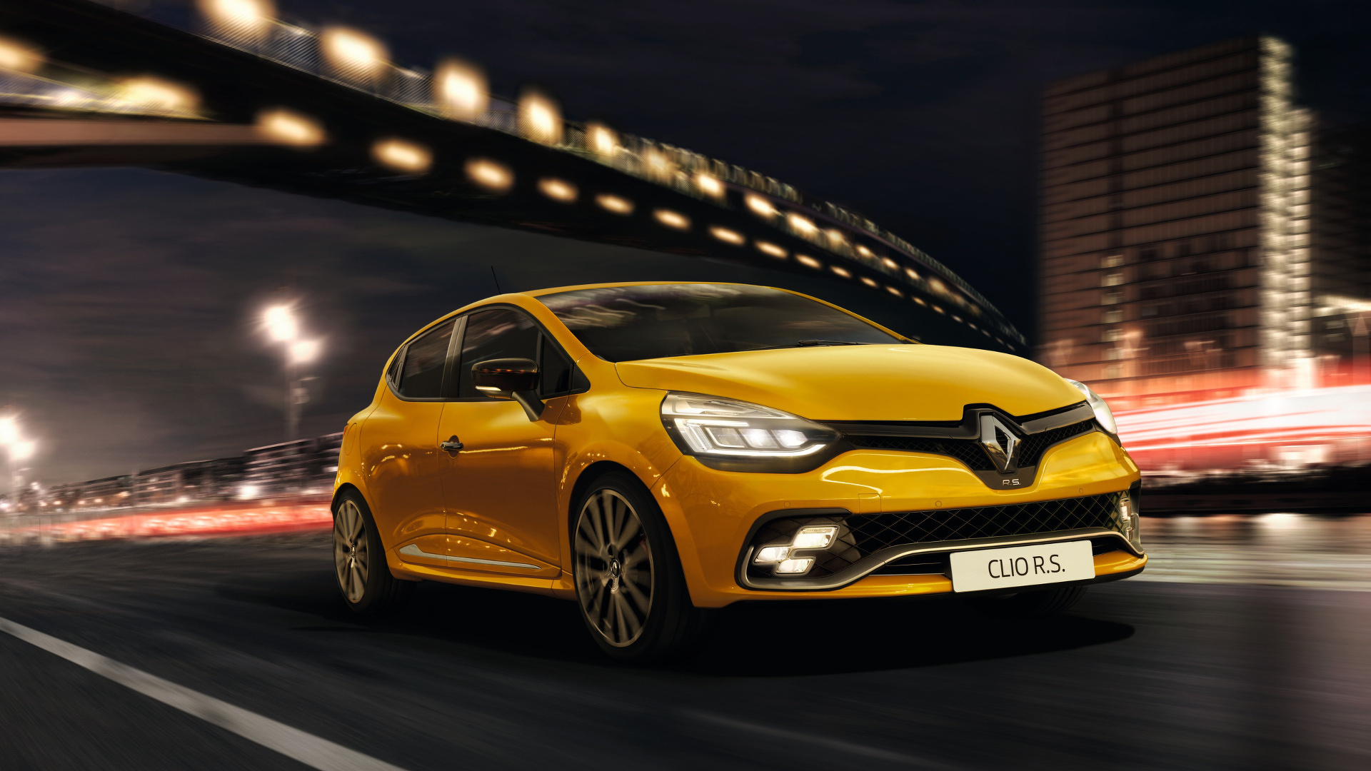 В Сети показали езду Renault Clio RS Trophy на скорости 249 км/ч по автобану